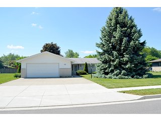 Property photo 41 - Beautiful 3 Bedroom Ranch & Personal Property - Stein Estate